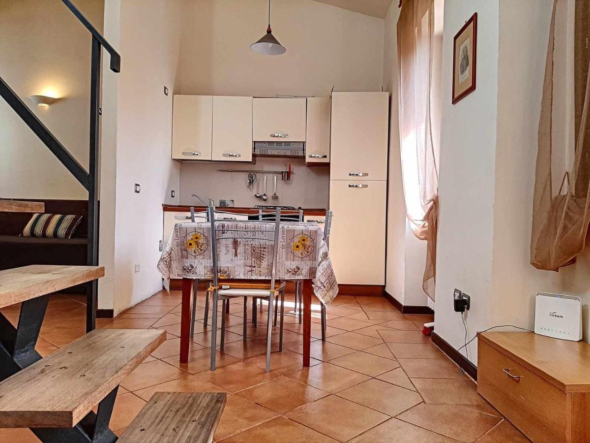 Ospitaci Appartamenti San Salvatore Фолиньо Екстериор снимка