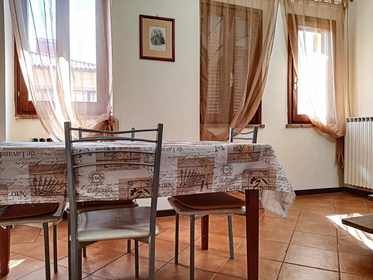 Ospitaci Appartamenti San Salvatore Фолиньо Екстериор снимка